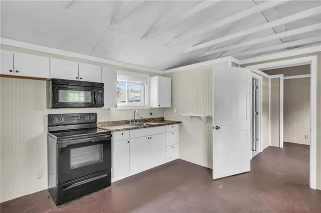 $57,800 | 513 Main Street, Henrietta, MO 64036