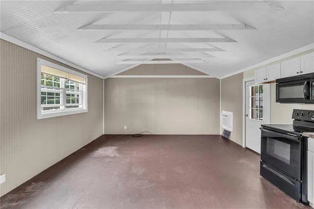 $57,800 | 513 Main Street, Henrietta, MO 64036