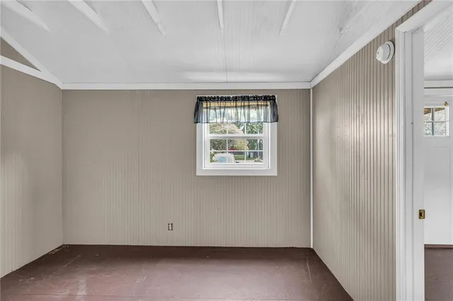 $57,800 | 513 Main Street, Henrietta, MO 64036