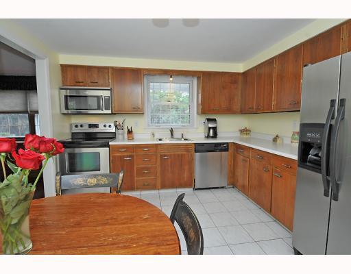 1701 Partridge Run Road Upper St. Clair, PA 15241 - Photo 7 of 18 Kitchen. The spacious kitchen has room for a large breakfast table.
