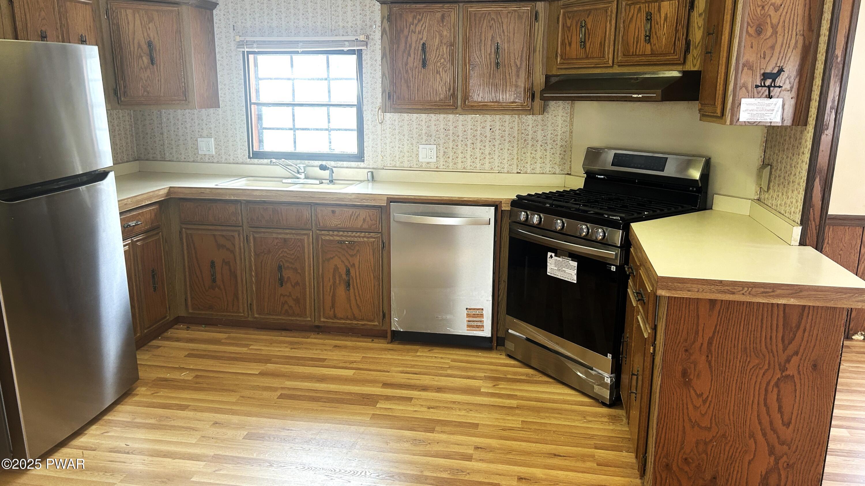 236 Well Road Greeley, PA 18425 - Photo 17 of 38 13-Kitchen