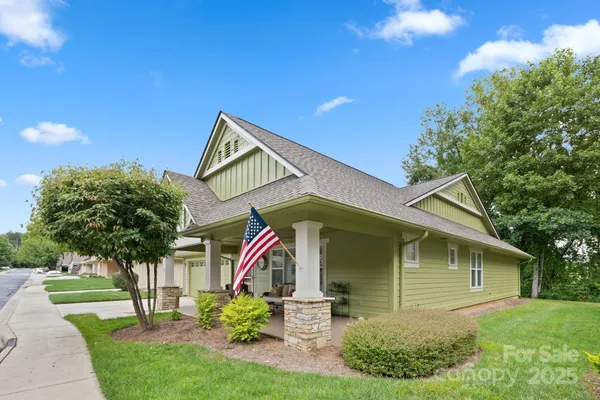 $464,044 | 44 Gray Wolf Lane, Hendersonville, NC 28792