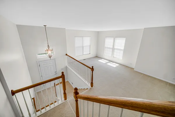 $409,900 | 82 Arcadia Lane, Lake Zurich, IL 60047