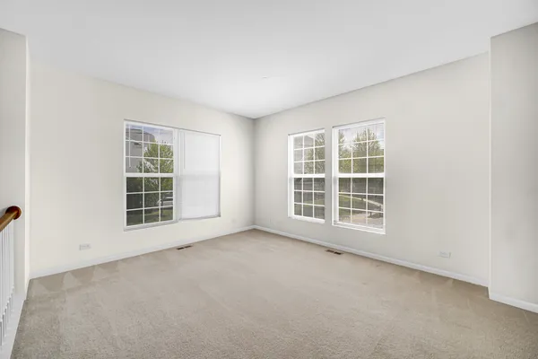 $409,900 | 82 Arcadia Lane, Lake Zurich, IL 60047