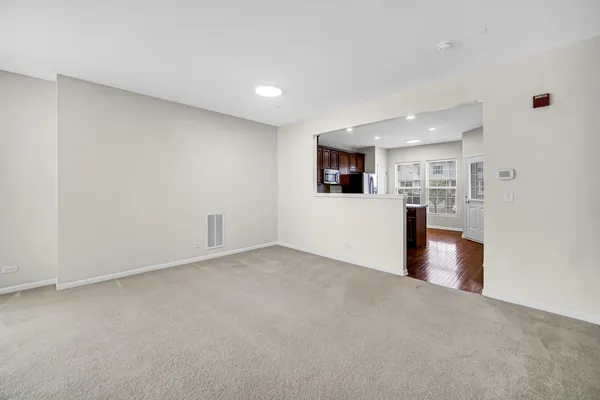 $409,900 | 82 Arcadia Lane, Lake Zurich, IL 60047