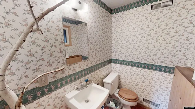 $320,000 | 2153 West 42nd Street, Casper, WY 82604