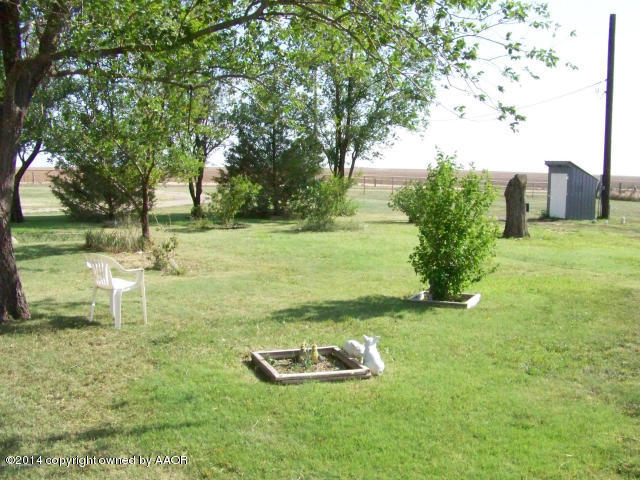 6800 West Dowlen Road Happy, TX 79042 - Photo 8 of 33 6800 Yard