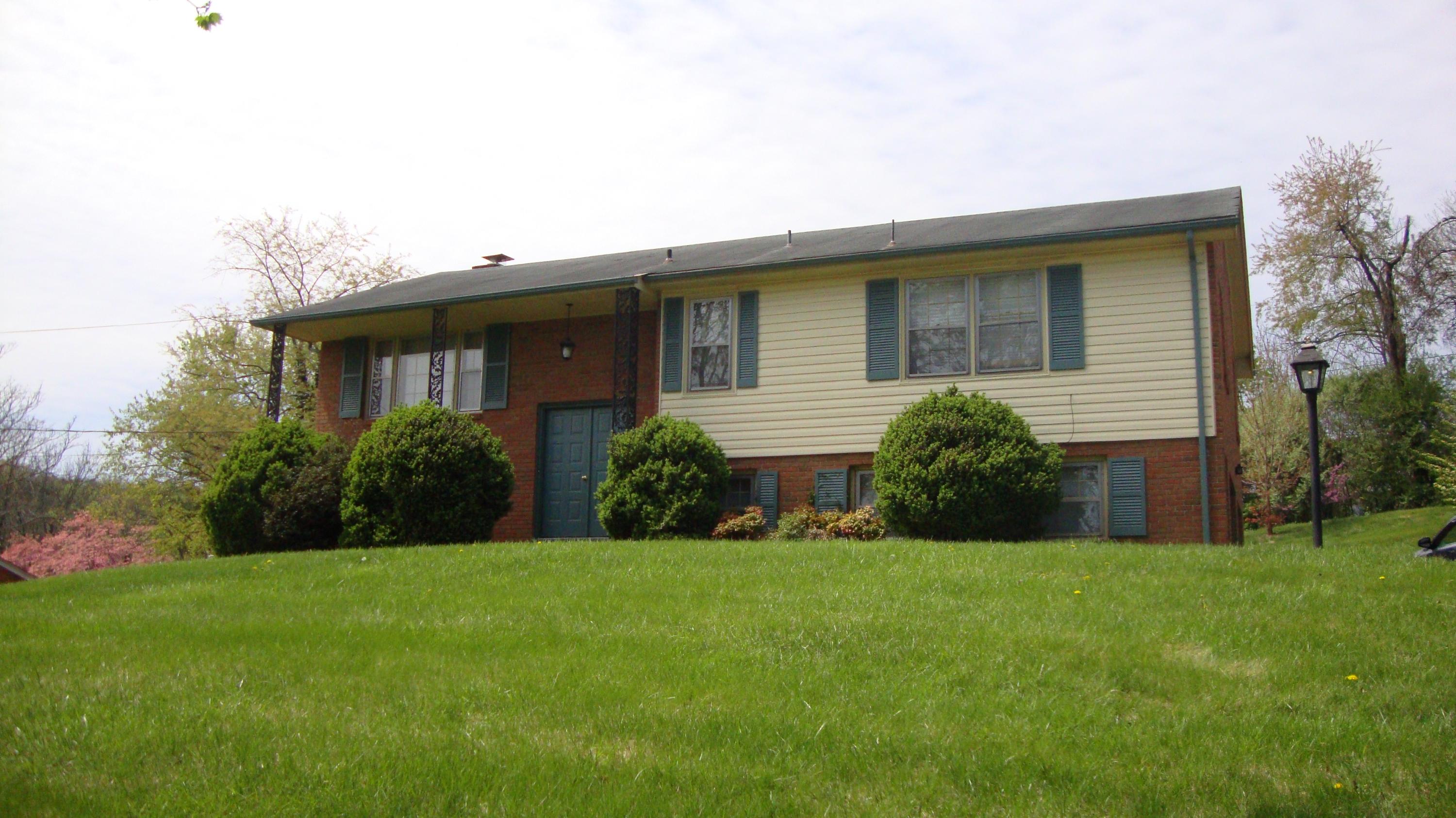 1539 Coral Ridge Road Southwest Roanoke, VA 24018 - Photo 1 of 34 DSC04624