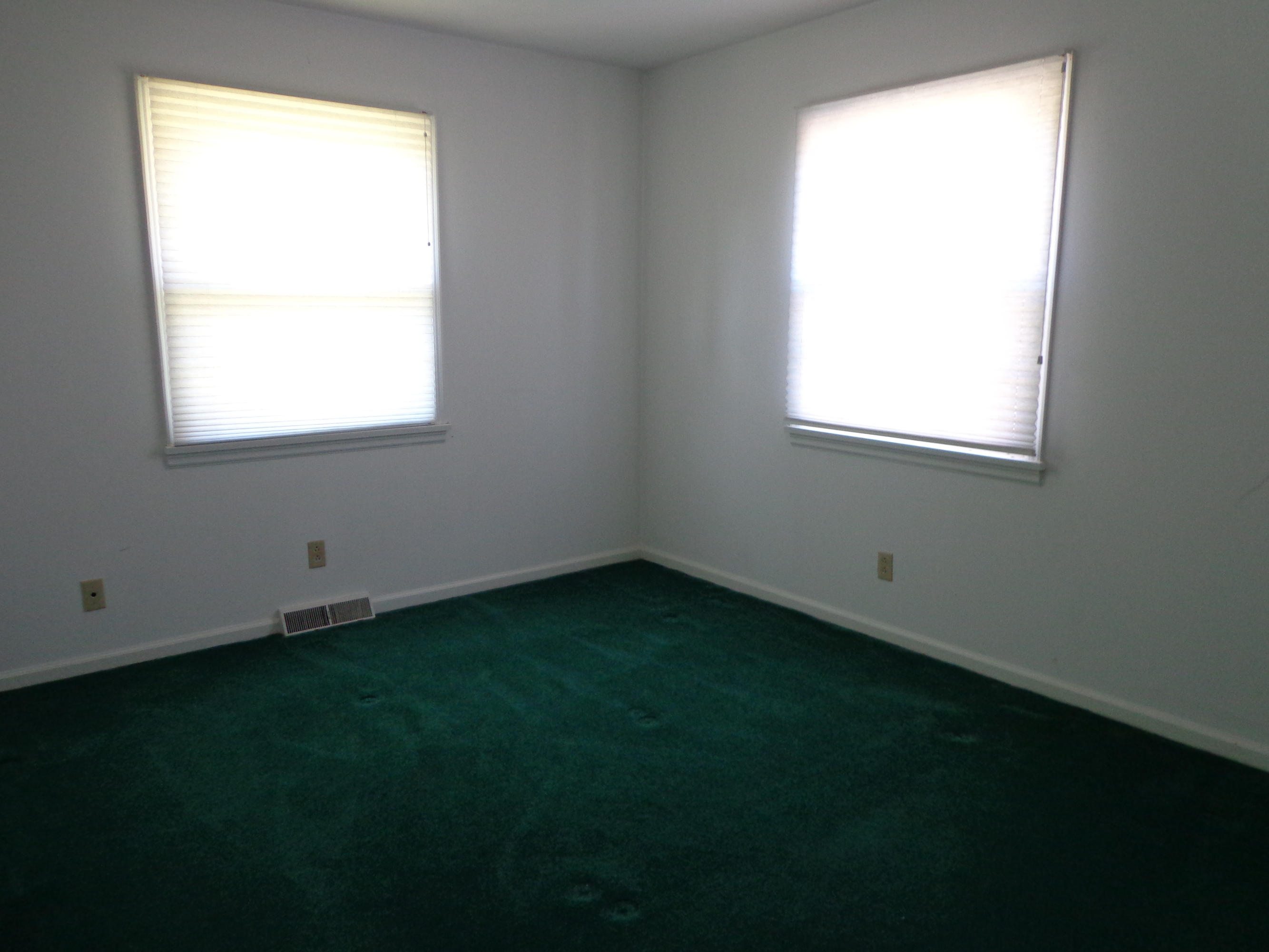 1539 Coral Ridge Road Southwest Roanoke, VA 24018 - Photo 2 of 34 DSC00248