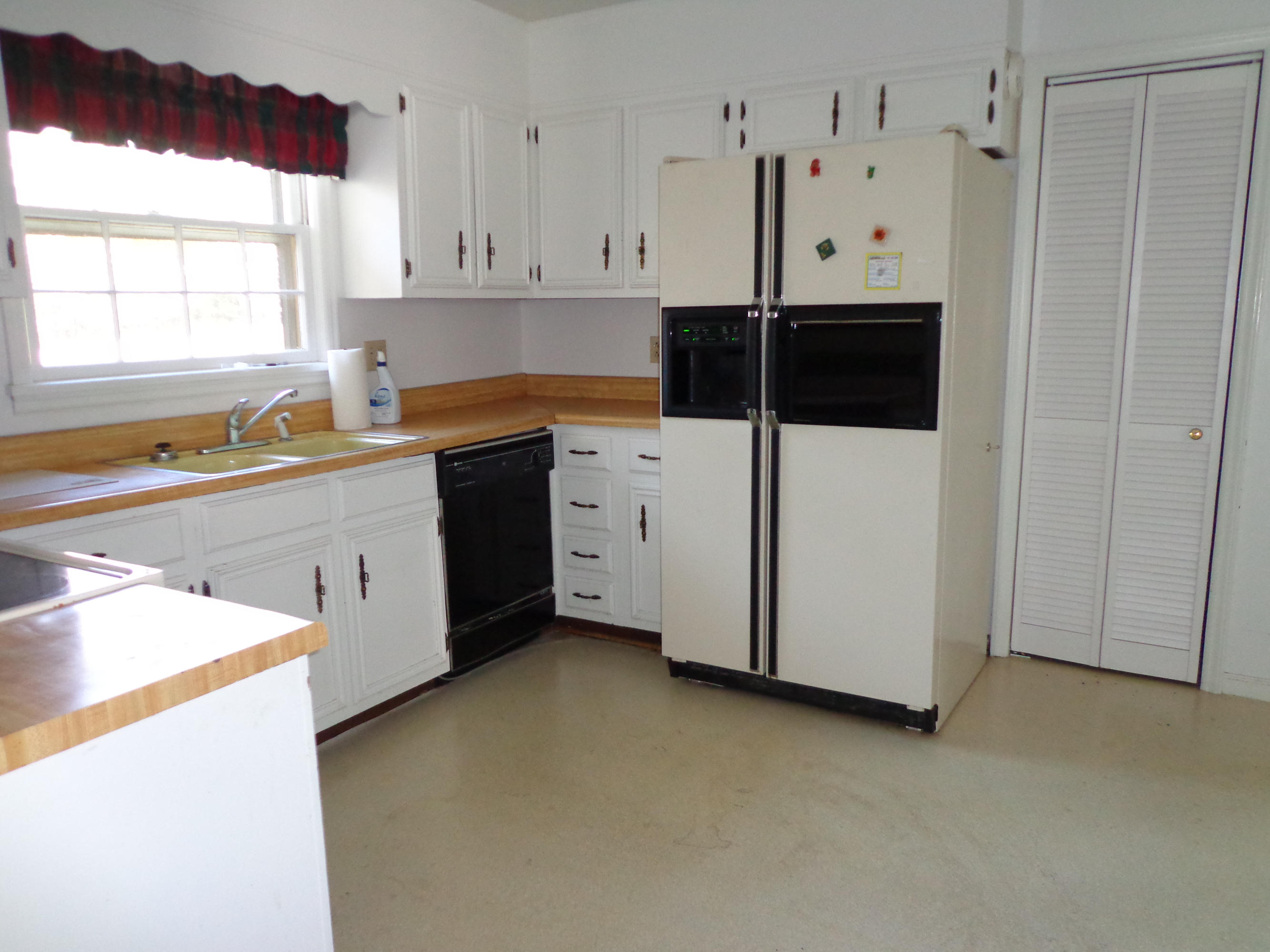 1539 Coral Ridge Road Southwest Roanoke, VA 24018 - Photo 14 of 34 DSC00244