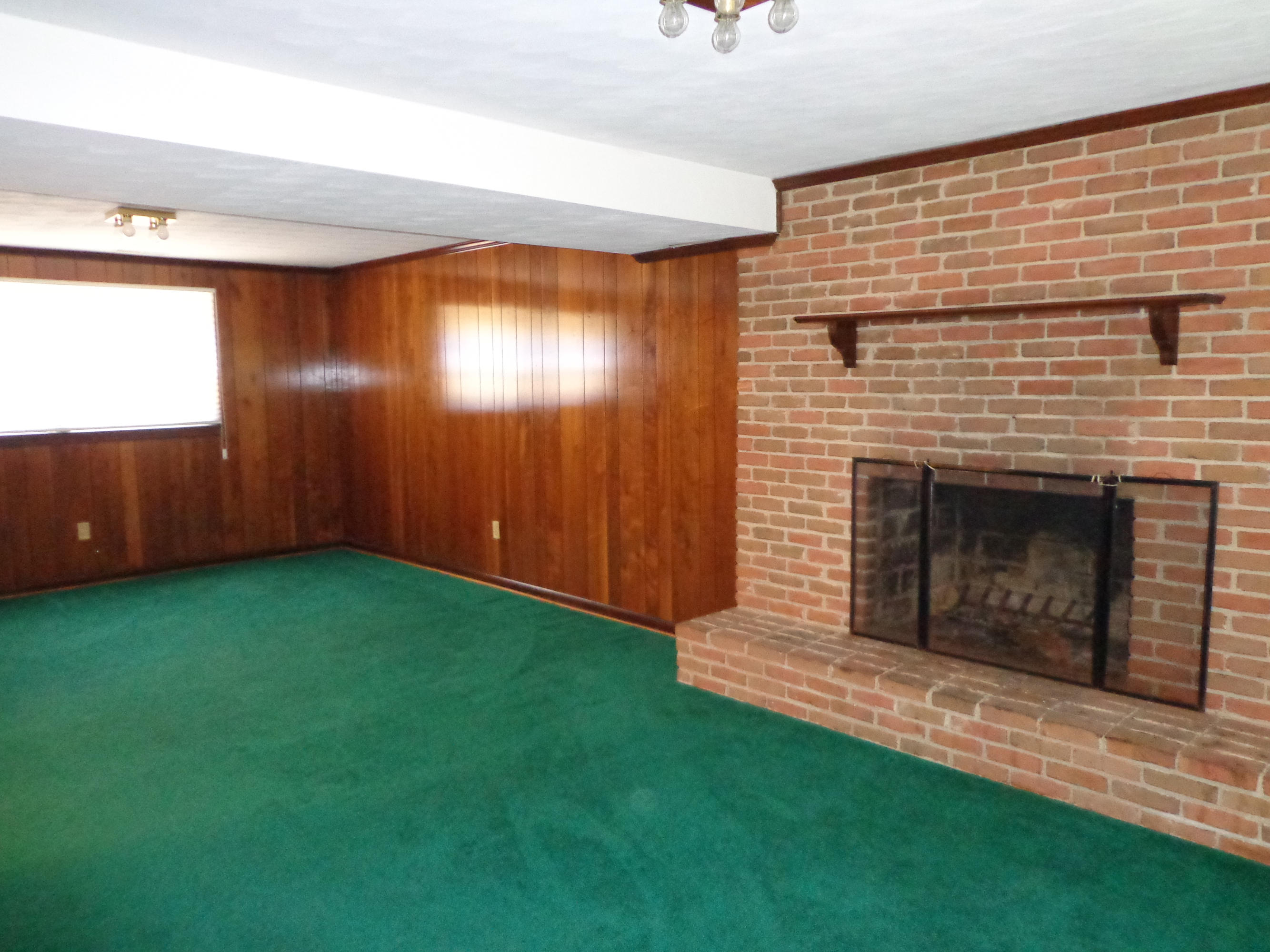 1539 Coral Ridge Road Southwest Roanoke, VA 24018 - Photo 3 of 34 DSC00253