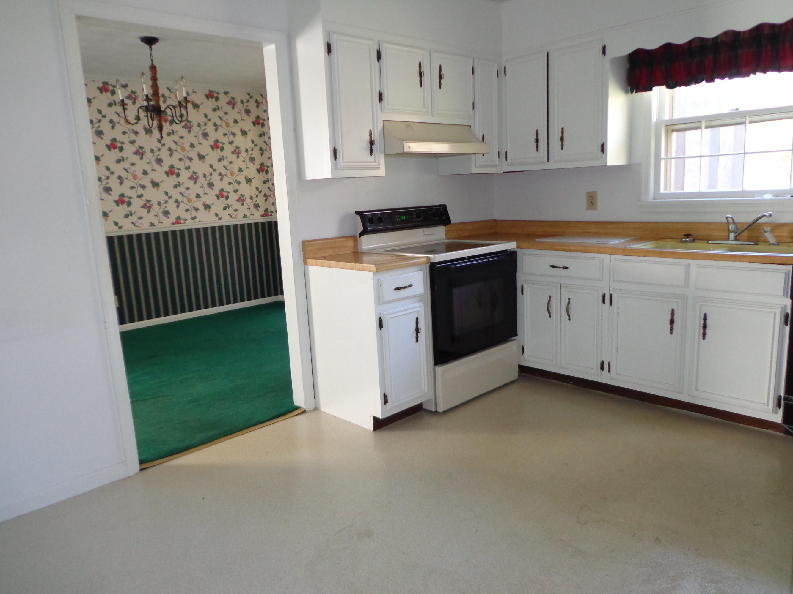 1539 Coral Ridge Road Southwest Roanoke, VA 24018 - Photo 29 of 34 DSC00258