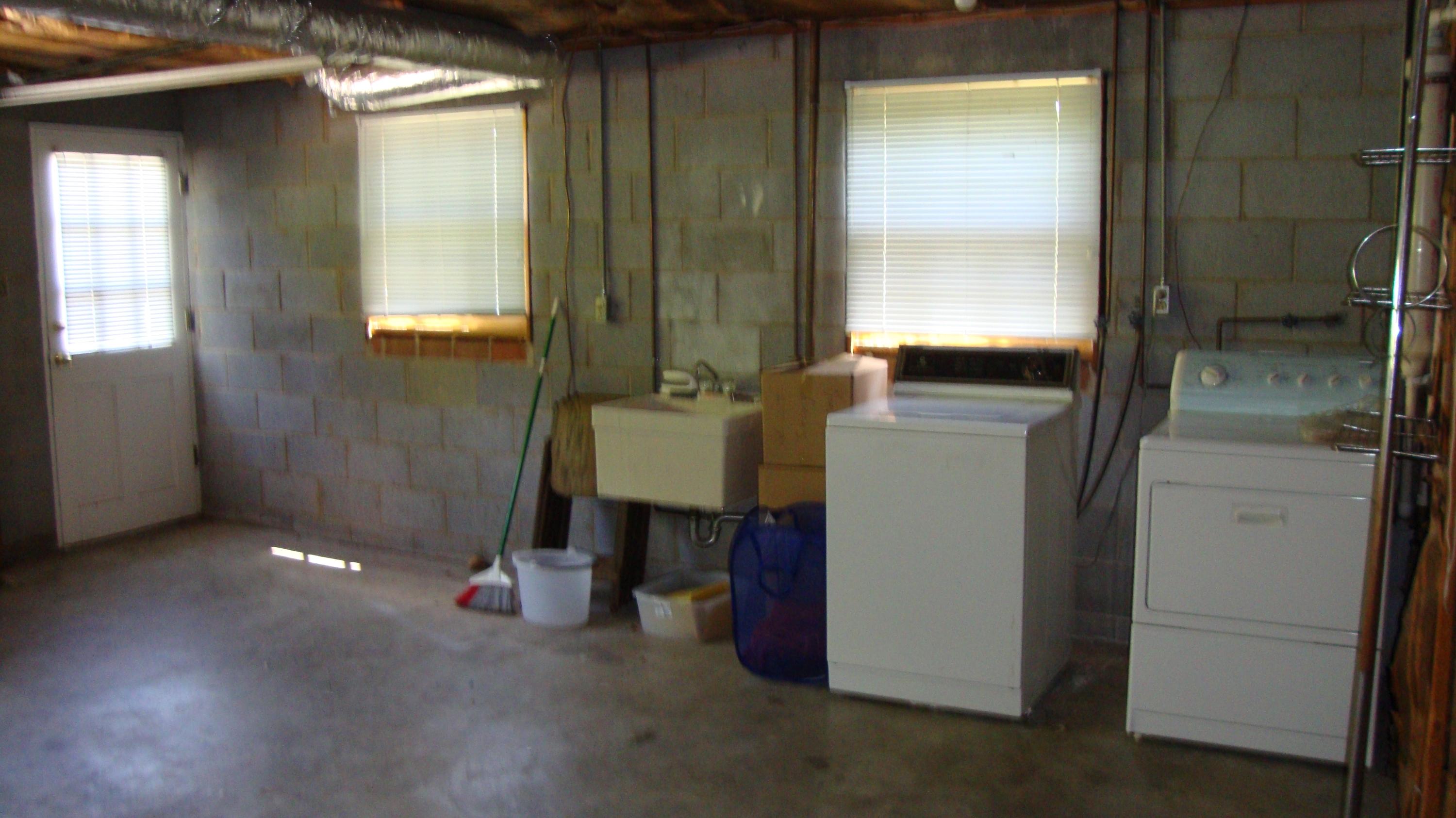 1539 Coral Ridge Road Southwest Roanoke, VA 24018 - Photo 30 of 34 DSC04845