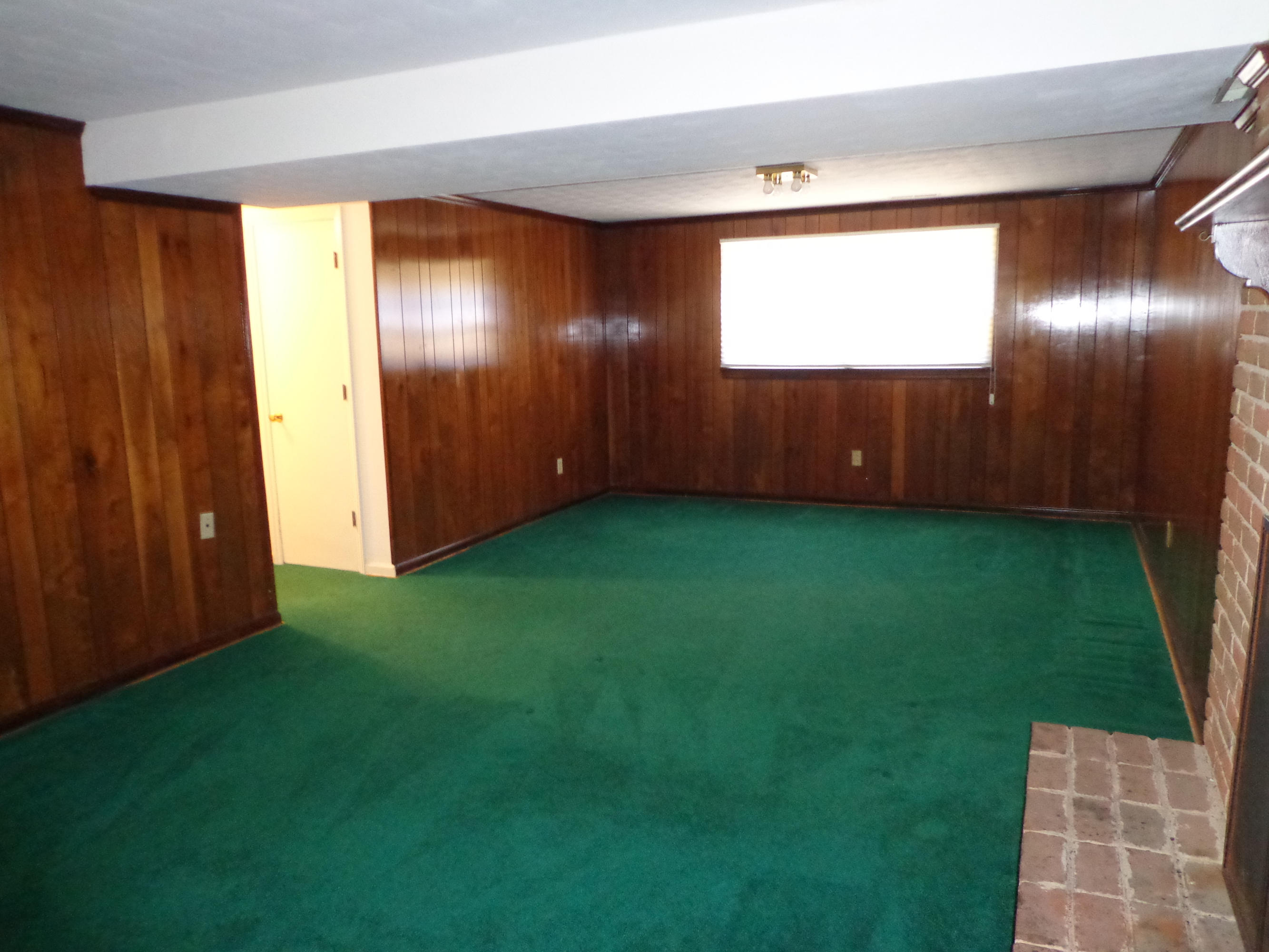 1539 Coral Ridge Road Southwest Roanoke, VA 24018 - Photo 5 of 34 DSC00254