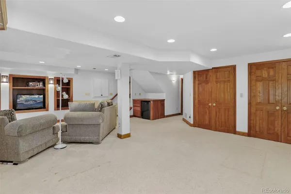 $900,000 | 8864 South Indian Creek Street, Highlands Ranch, CO 80126
