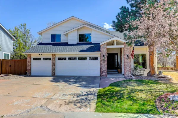 $900,000 | 8864 South Indian Creek Street, Highlands Ranch, CO 80126