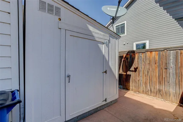$900,000 | 8864 South Indian Creek Street, Highlands Ranch, CO 80126