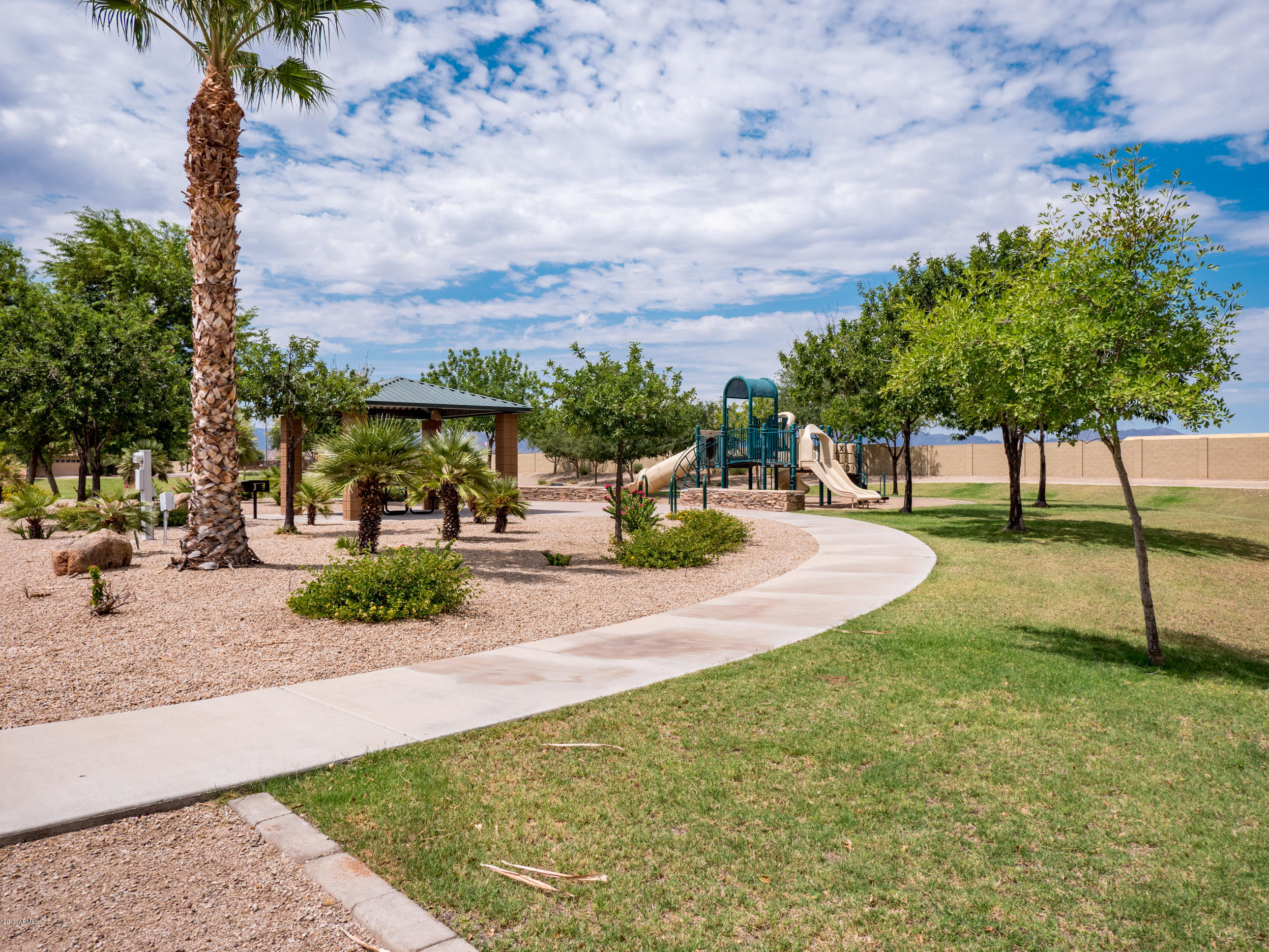 3148 West Carson Road Phoenix, AZ 85041 - Photo 5 of 44 Park Views
