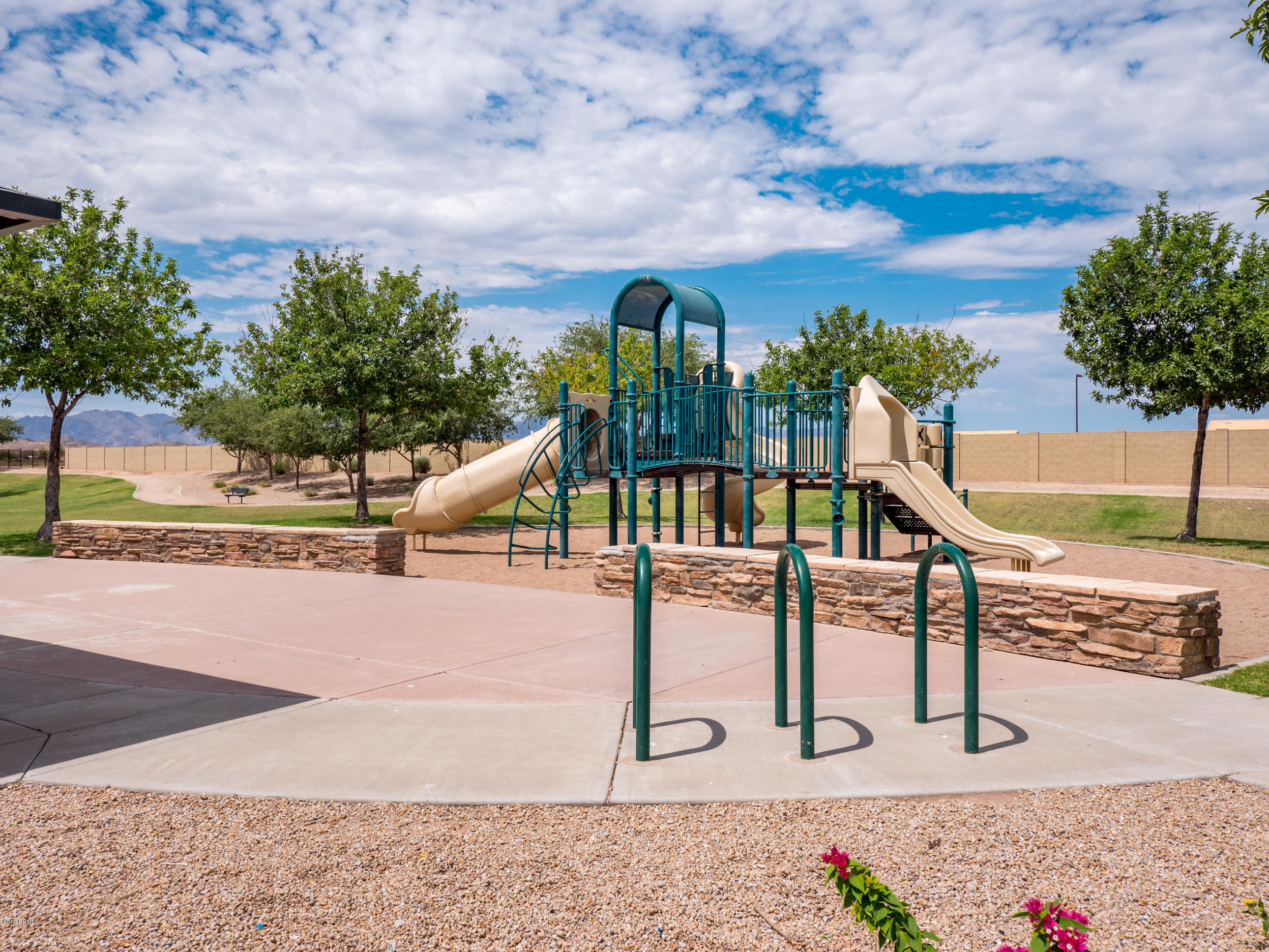 3148 West Carson Road Phoenix, AZ 85041 - Photo 6 of 44 Park Views