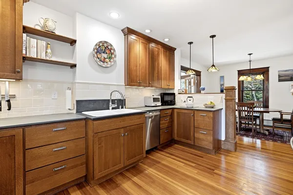 $1,100,000 | 94 Vernon Street, Northampton, MA 01060
