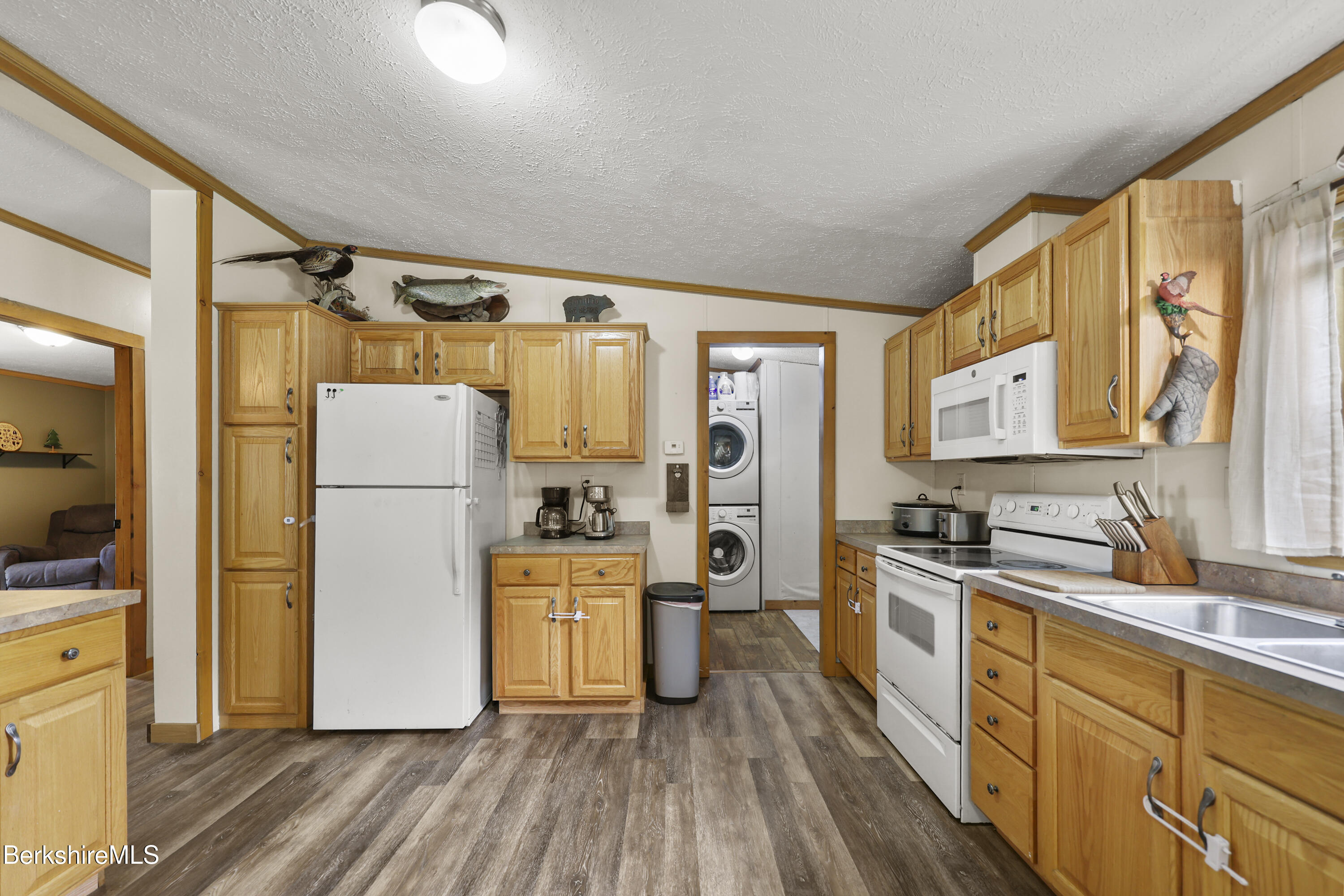 548 Loop Road Savoy, MA 01256 - Photo 19 of 43 85 Kitchen