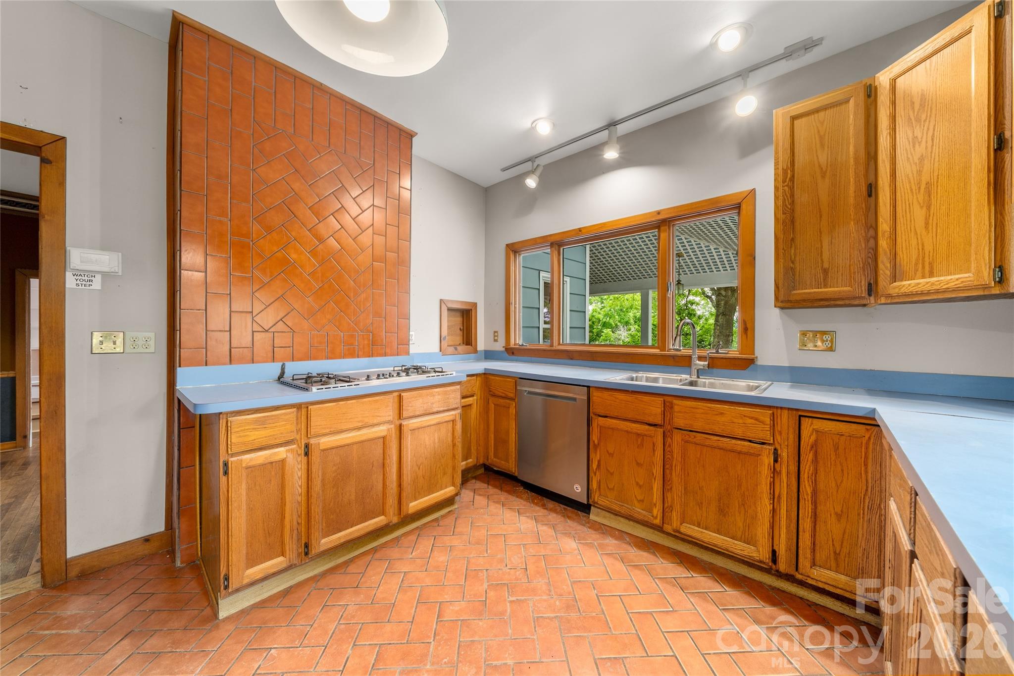 32 Delano Road Asheville, NC 28805 - Photo 15 of 47