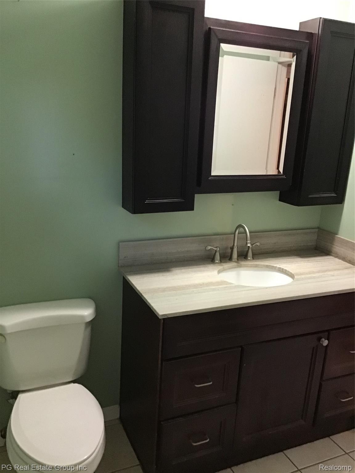 10450 North Linden Road Clio, MI 48420 - Photo 15 of 34 Master Bath II.jpg