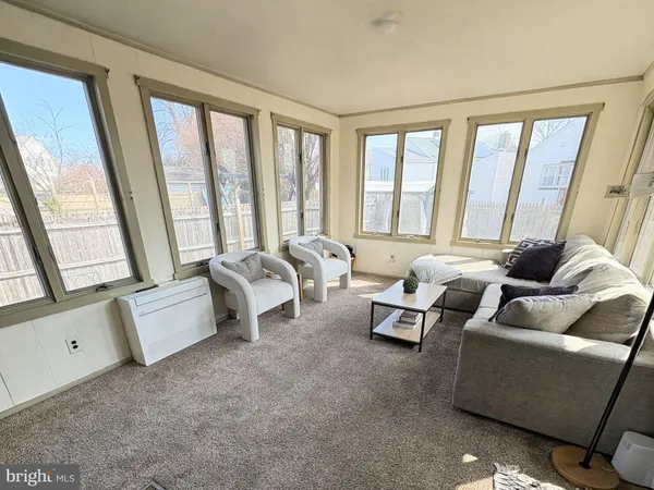 $299,999 | 325 Jefferson Avenue, New Castle, DE 19720