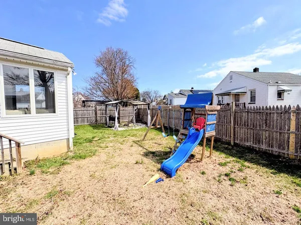 $299,999 | 325 Jefferson Avenue, New Castle, DE 19720