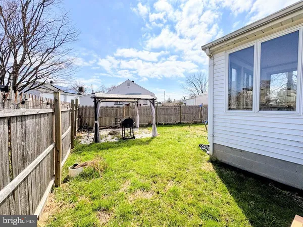 $299,999 | 325 Jefferson Avenue, New Castle, DE 19720