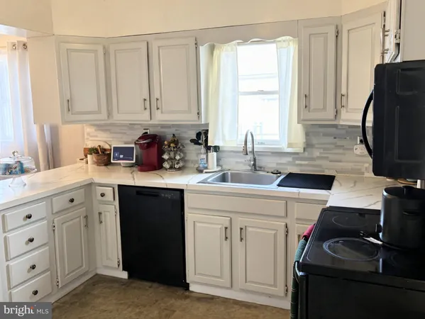 $299,999 | 325 Jefferson Avenue, New Castle, DE 19720