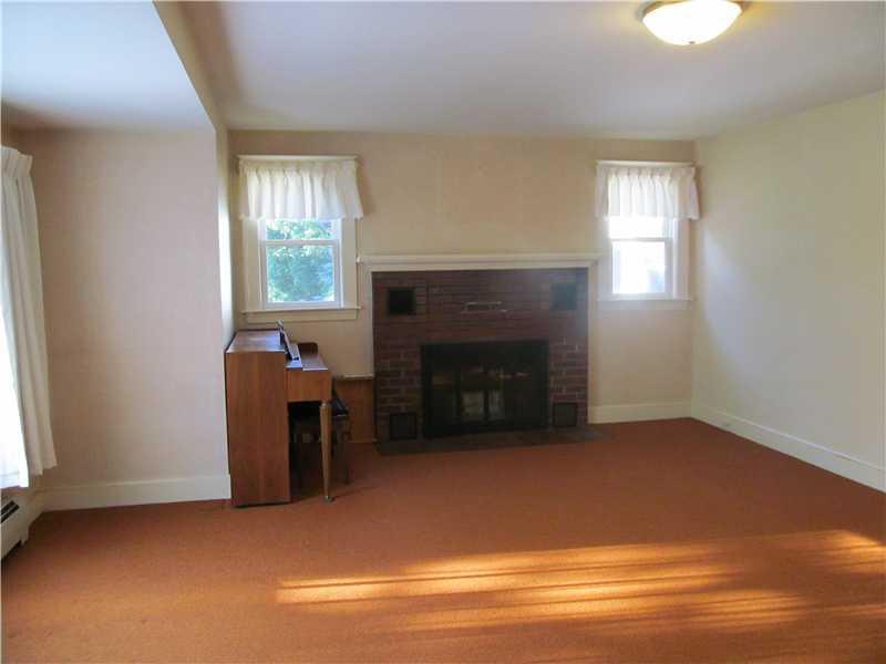 372 Twombley Road Sanford, ME 04073 - Photo 13 of 18 Living Room.