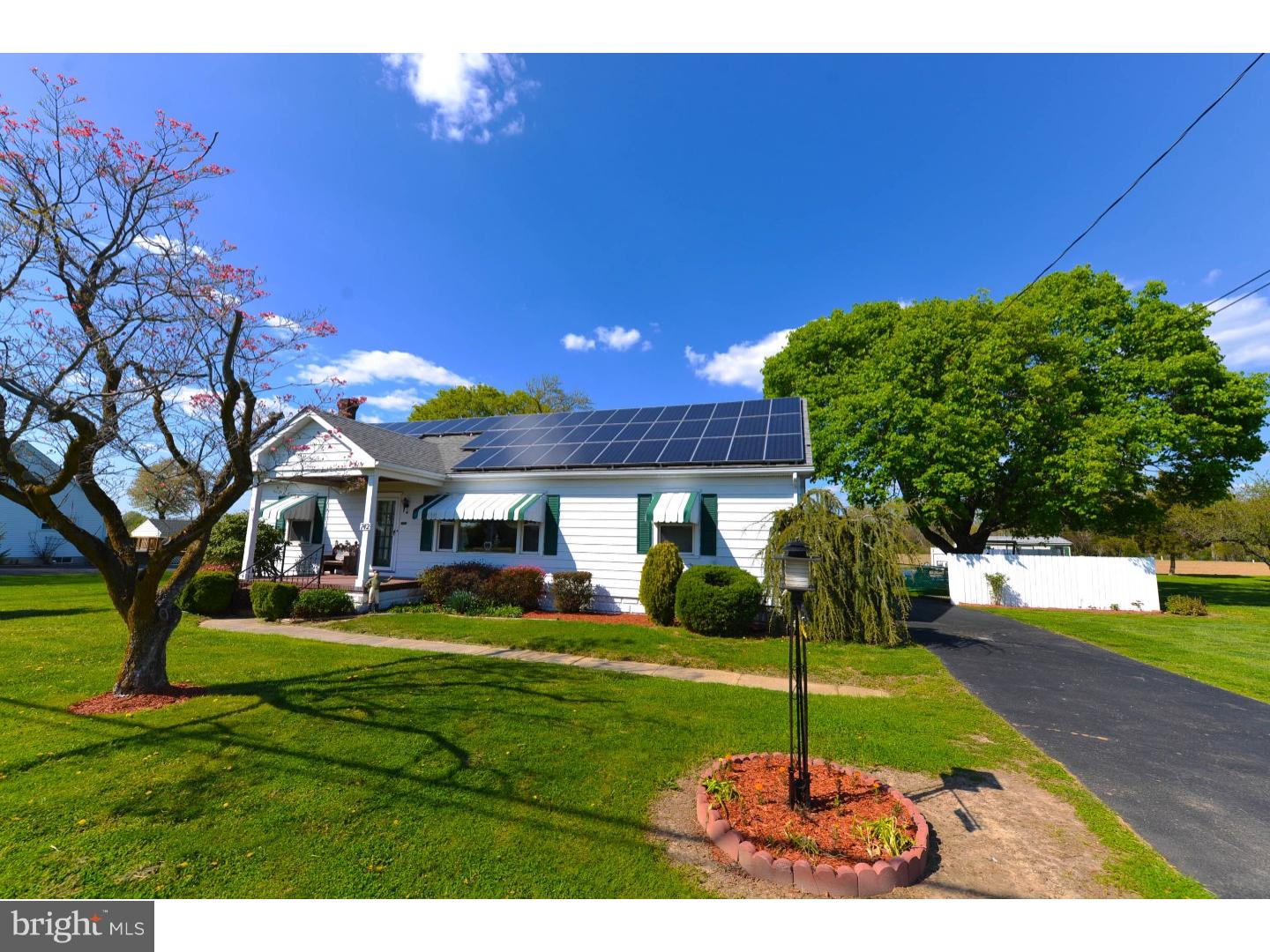 742 Salem Quinton Road Quinton, NJ 08079 - Photo 1 of 23 a house view with a garden space