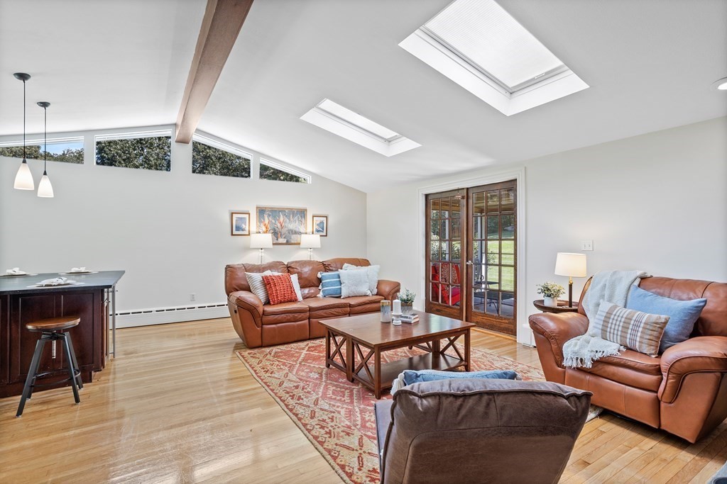 113 Sampson Road Bolton, MA 01740 - Photo 5 of 34