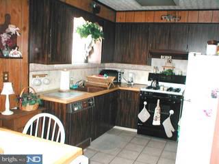 2012 Fuller Street Philadelphia, PA 19152 - Photo 4 of 6 Gallery Image 4
