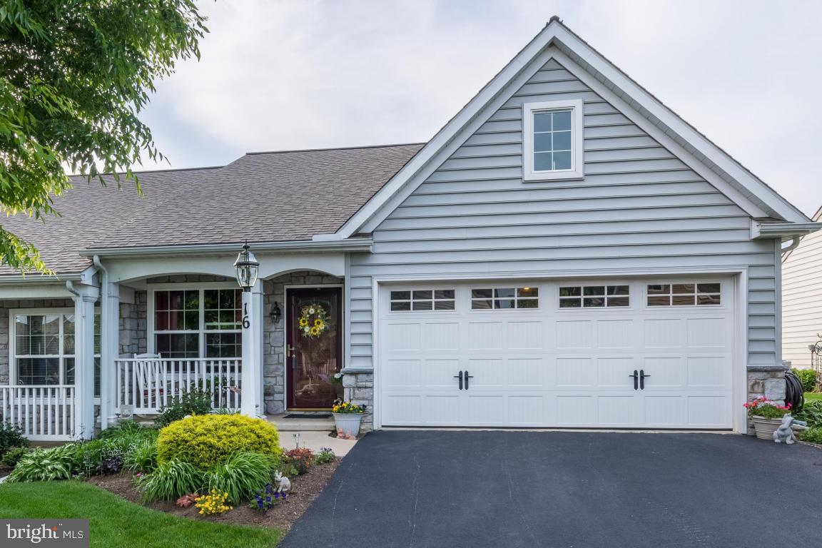 16 Waterleaf Road Lancaster, PA 17603 - Photo 2 of 26