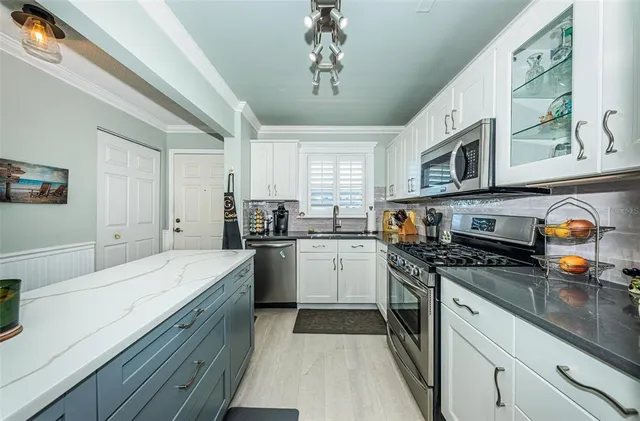 $280,000 | 3010 59th Street South, Unit 302, Gulfport, FL 33707