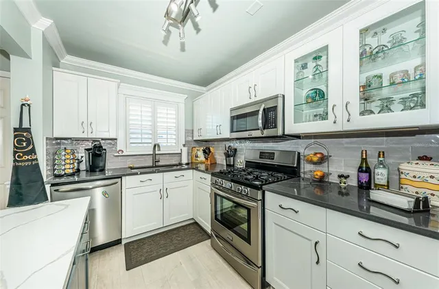 $280,000 | 3010 59th Street South, Unit 302, Gulfport, FL 33707