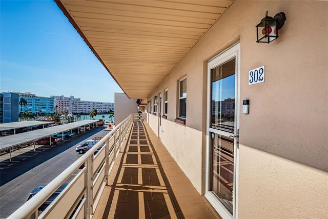 $280,000 | 3010 59th Street South, Unit 302, Gulfport, FL 33707