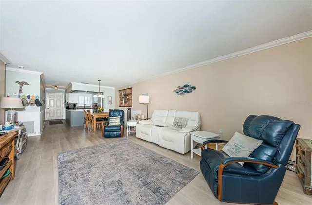 $280,000 | 3010 59th Street South, Unit 302, Gulfport, FL 33707