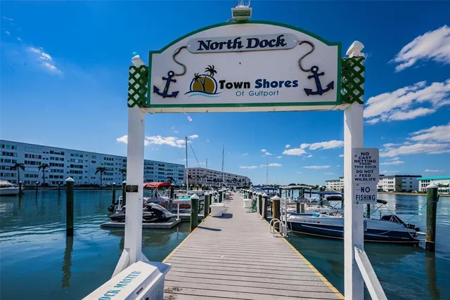 $280,000 | 3010 59th Street South, Unit 302, Gulfport, FL 33707