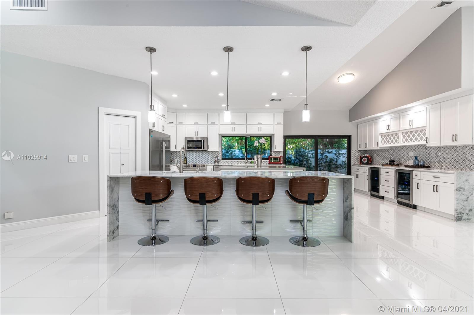 576 Sandpiper Way Boca Raton, FL 33431 - Photo 1 of 32