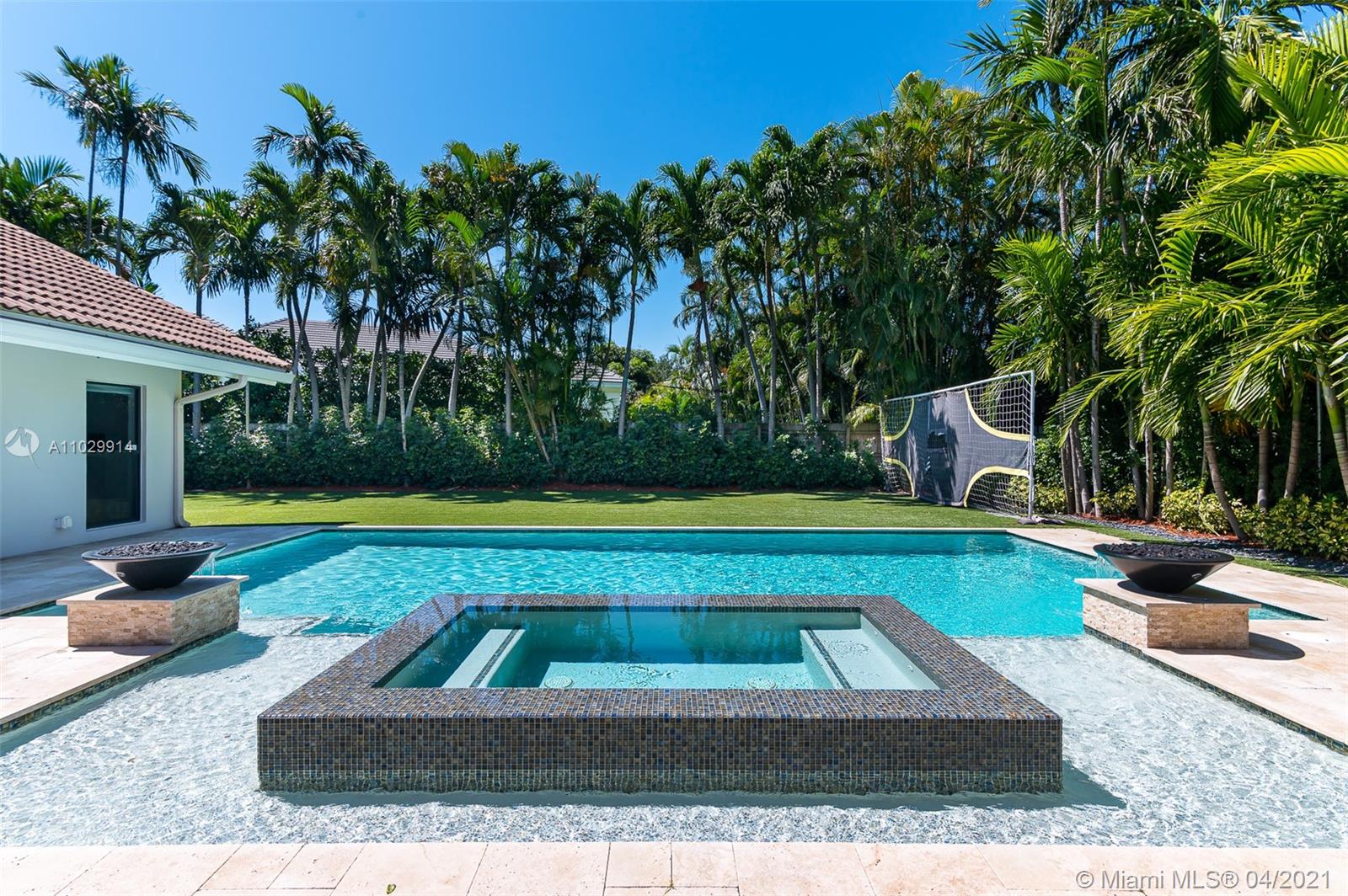 576 Sandpiper Way Boca Raton, FL 33431 - Photo 2 of 32