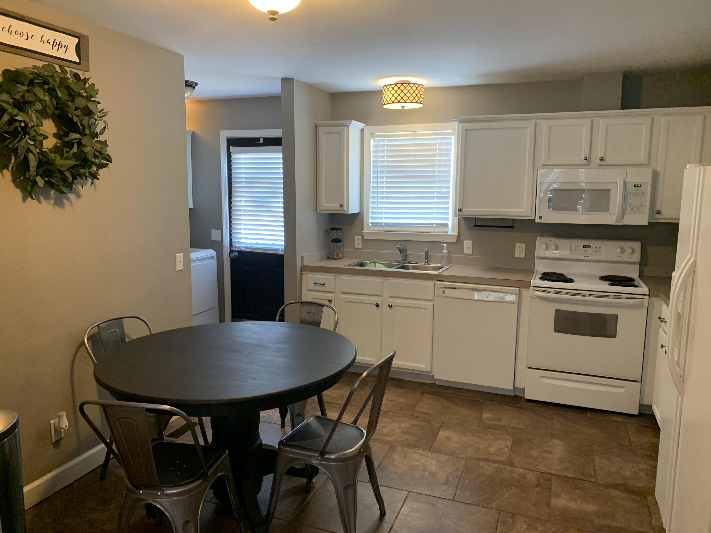 103 Taylor Tyree Road Rocky Mount, VA 24151 - Photo 21 of 35 22 Kitchen & Dining Area