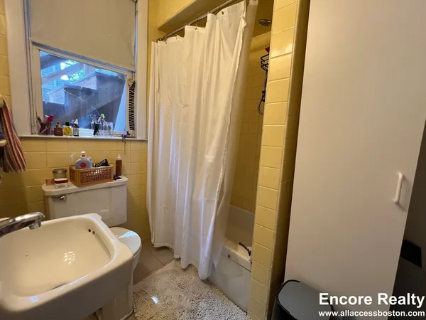 $6,750 | 9 Kenwood Street, Unit 1, Brookline, MA 02446