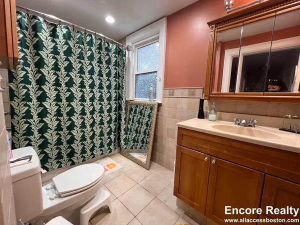 $6,750 | 9 Kenwood Street, Unit 1, Brookline, MA 02446