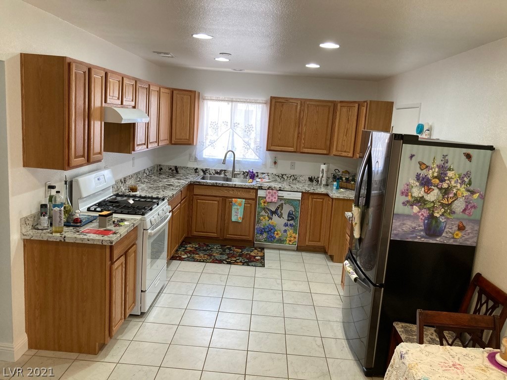 237 Bahama Road Las Vegas, NV 89145 - Photo 10 of 42 Gallery Image 10