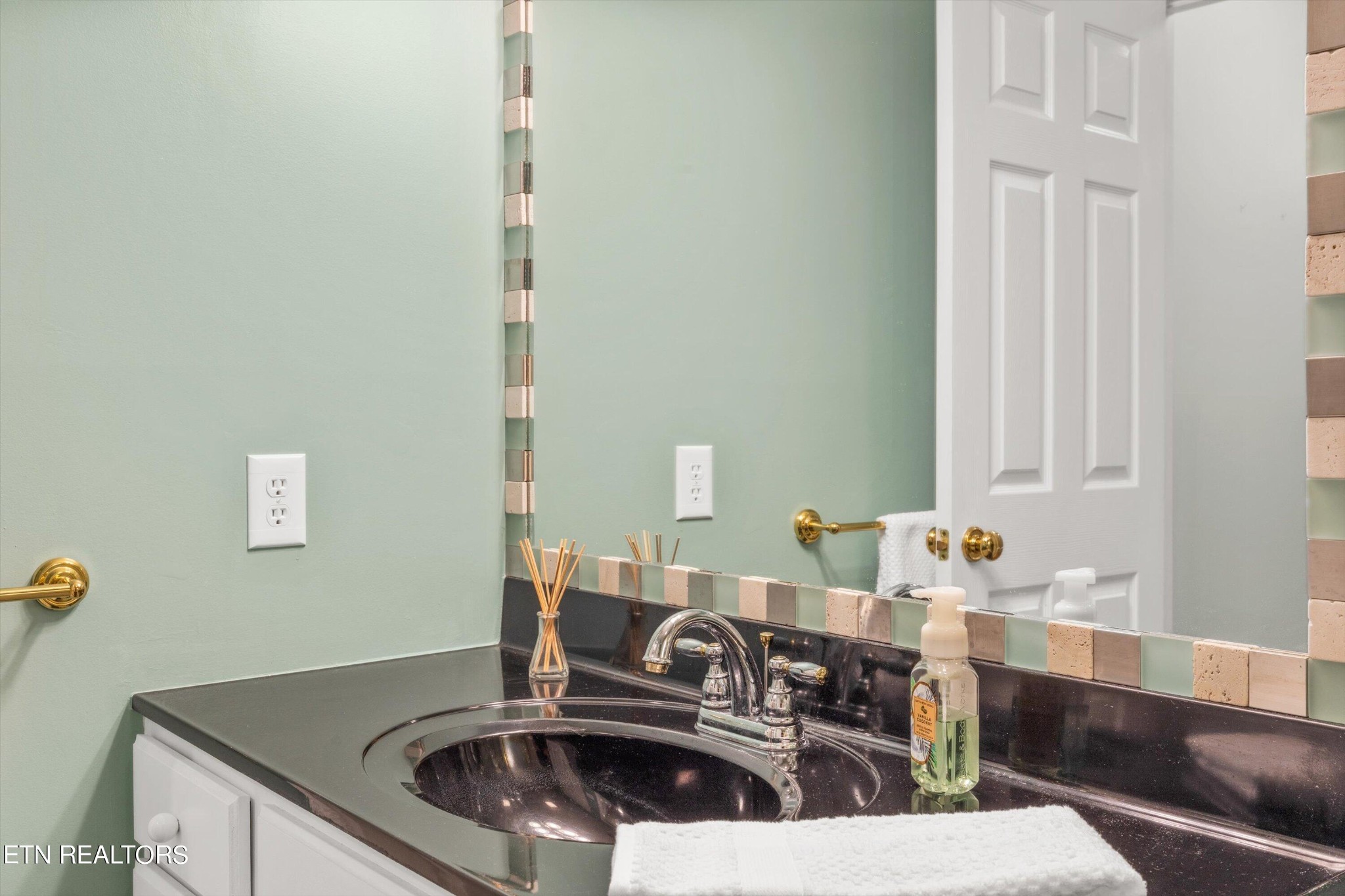 3405 Laurel View Road Knoxville, TN 37917 - Photo 26 of 31 Gallery Image 26