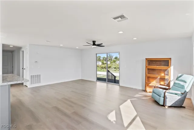 $1,500 | 11217 Stringfellow Road, Bokeelia, FL 33922