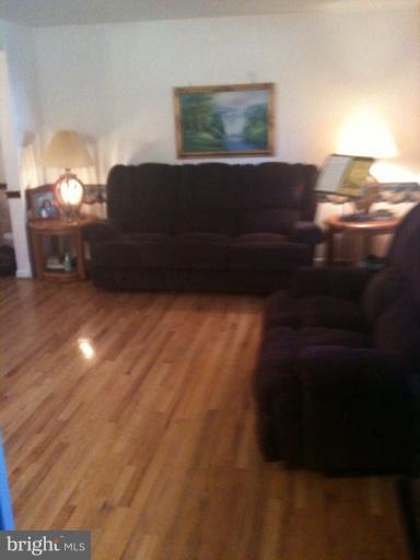 16027 Jerald Road Laurel, MD 20707 - Photo 5 of 5 Living Room